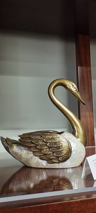 Maitland Smith 89-1811 - Mother of Pearl Swan (SH41-090316)