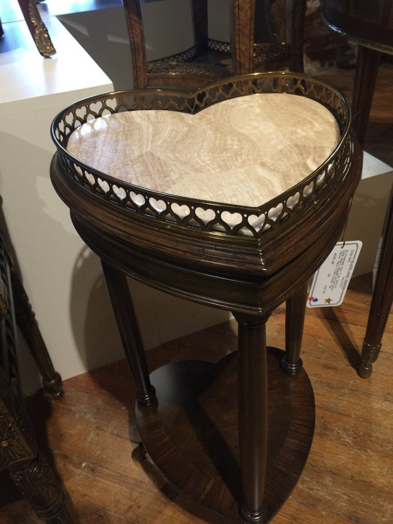 - HEART ACCENT TABLE