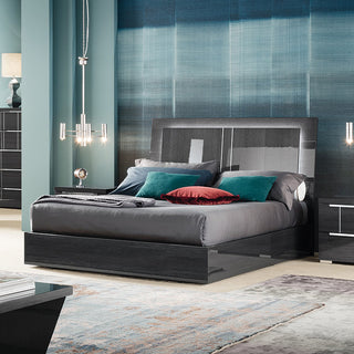 Monte Carlo King Bed